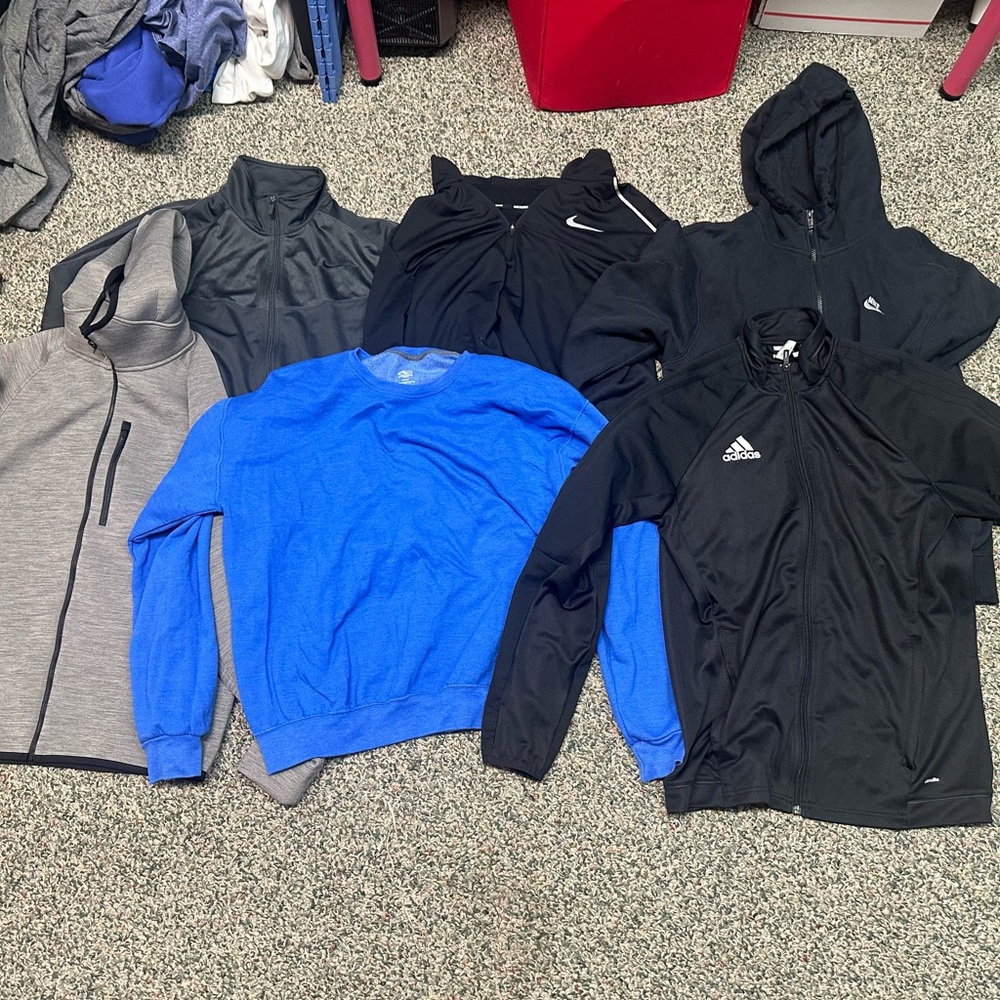 Men’s Large Hoodie and Sweater Bundle